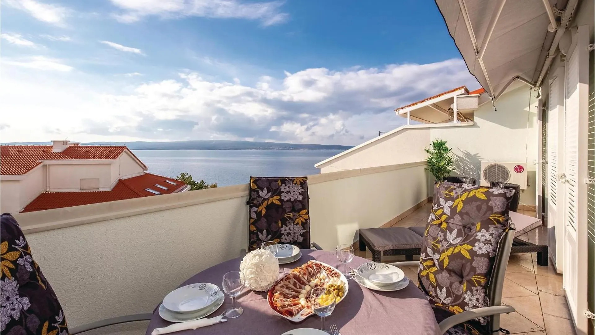 Amazing Apartment In Selce With Wifi